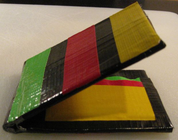 How to Make bi-fold Wallet out of Duct TapeHow to Make bi-fold Wallet out of Duct Tape