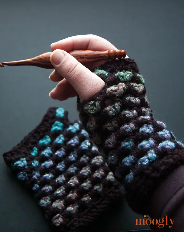 Quick and Easy Crochet Fingerless Gloves Pattern