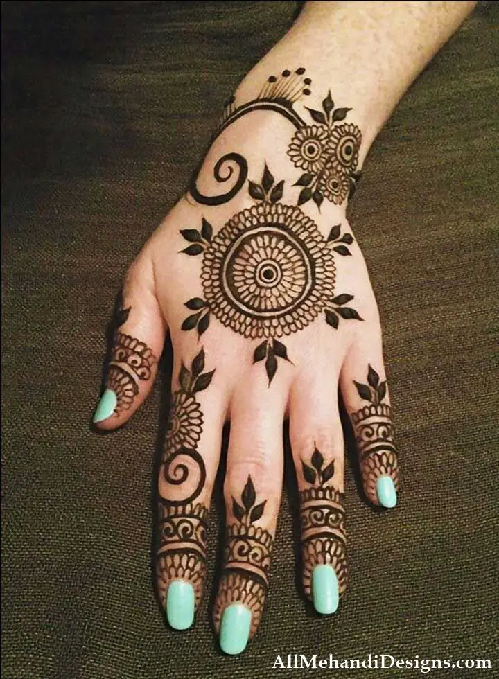 Simple Mehndi Designs for Kids Step by Step
