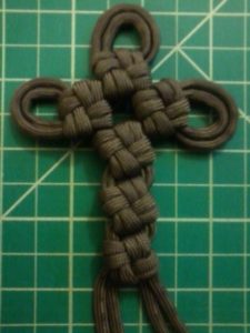 Paracord Cross Knot Instructions