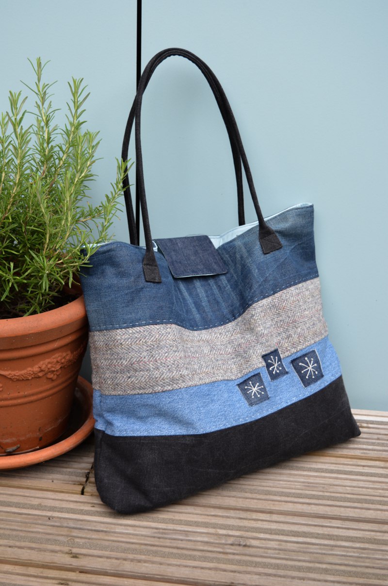 22+ Amazing DIY Tote Bags Ideas