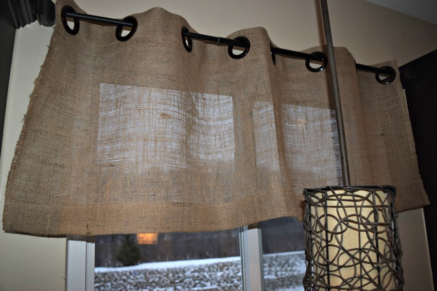 Easy Burlap Grommet Curtains Ideaas