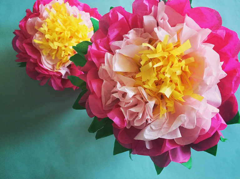 15 DIY Tutorials | Make Creative Giant Tissue Paper Flowers