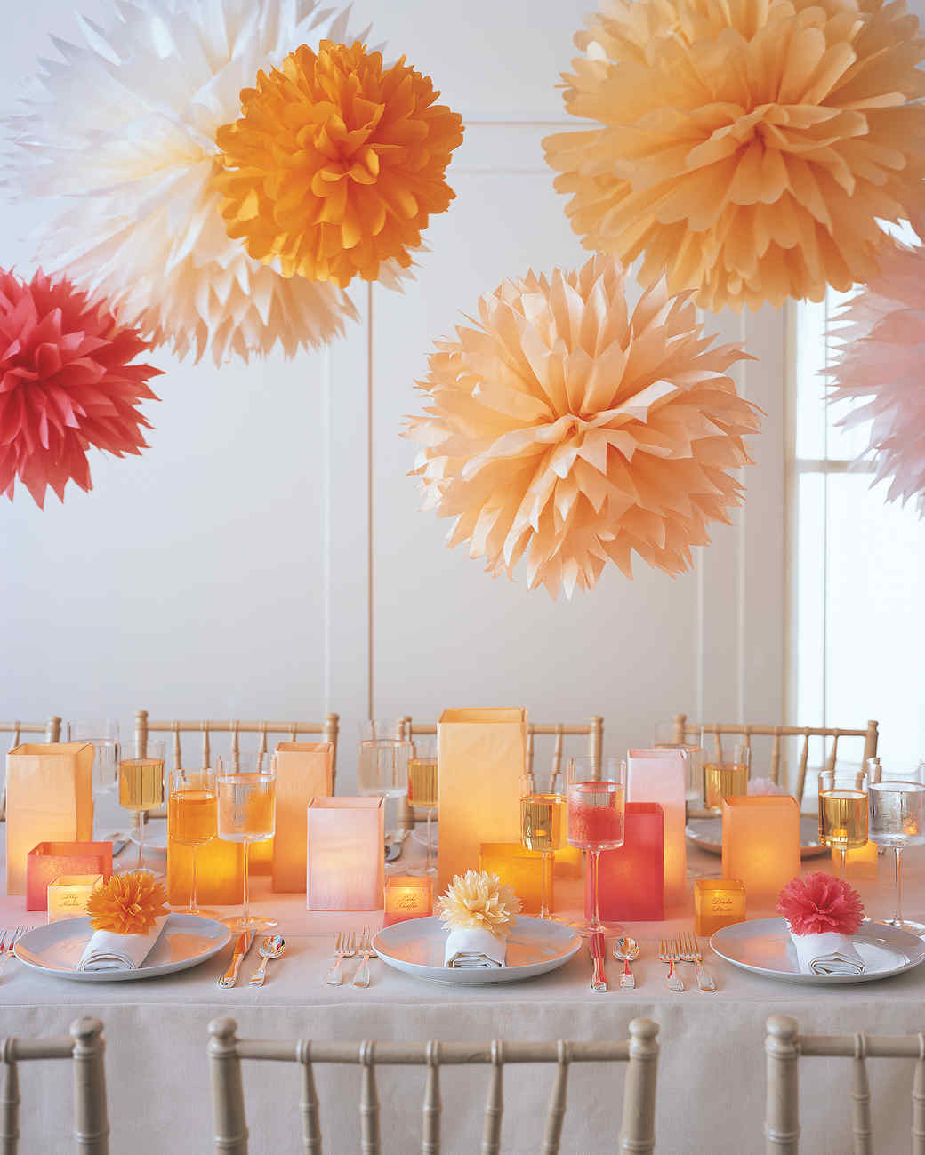 Tissue Paper Pom Poms | DIY Ideas & Tutorials