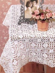 21 Easy Crochet Tablecloth Patterns