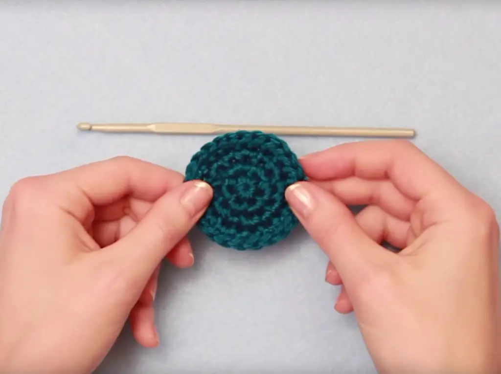 How to Crochet a Flat Circle