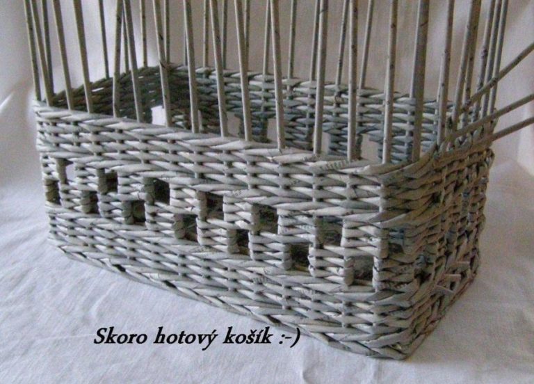 31 DIYS & Tutorials How to Weave a Newspaper Basket