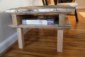 Make your Own Pallet Coffee Table