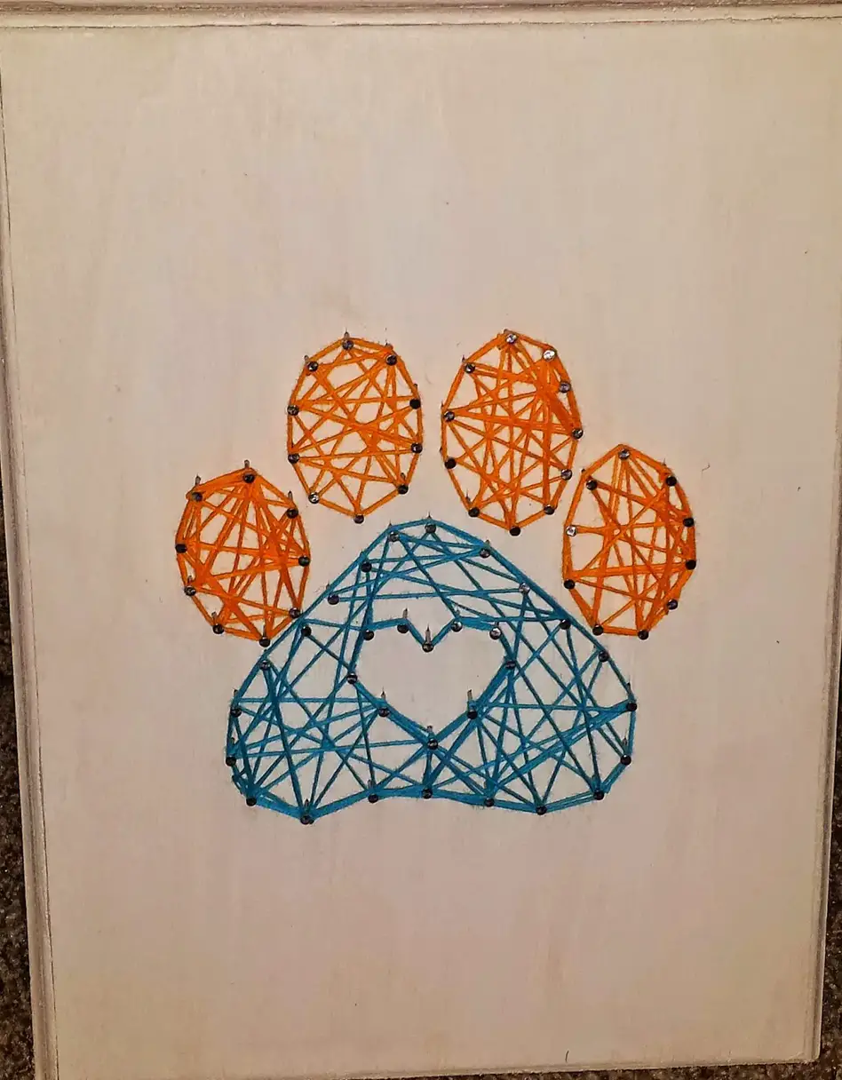 Paw String Art Pattern