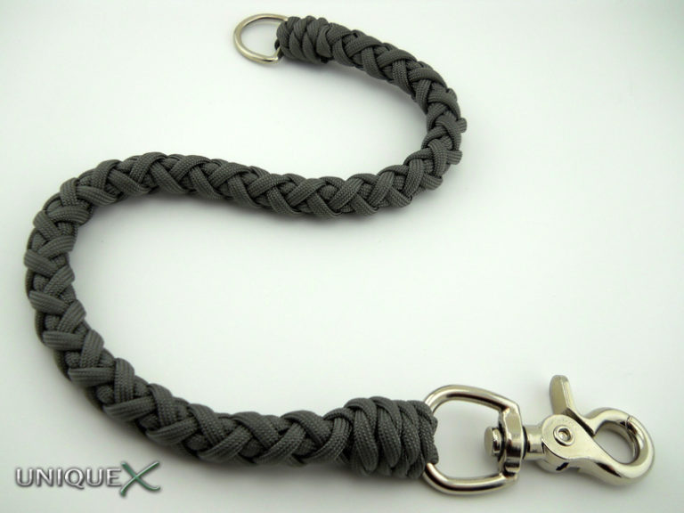 35 DIY Paracord Lanyard Patterns Tutorials