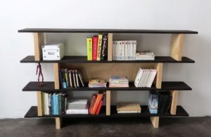 Simple Pallet Bookshelf
