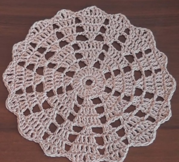 37-diy-crochet-doily-patterns-how-to-crochet-doilies-tutorials