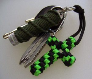 How to Make Paracord Cross
