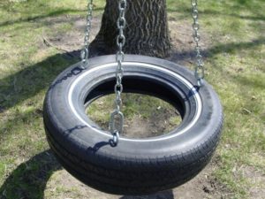 Make Tire Swing with Chain
