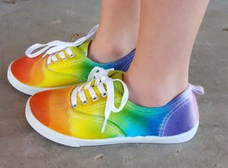 coloring shoes with sharpie