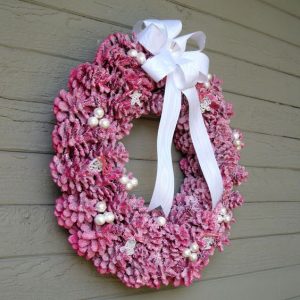 Decorative Pinecone Wreath
