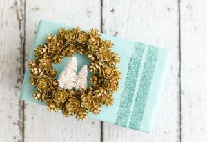 Pictures of Pinecone Wreath