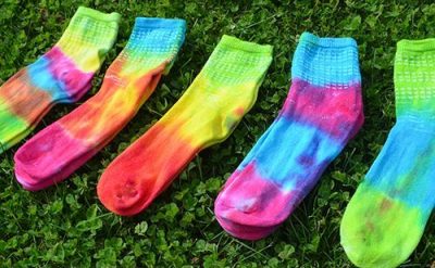 How To Tie Dye Socks