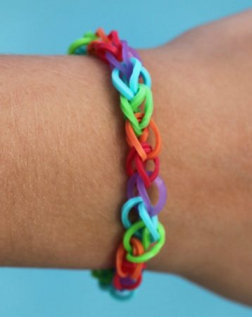 How to Make Rainbow Loom Bracelet