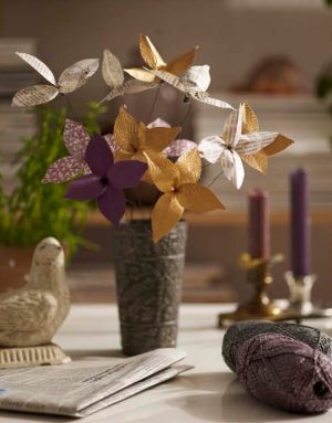 How to Make Newspaper Flowers