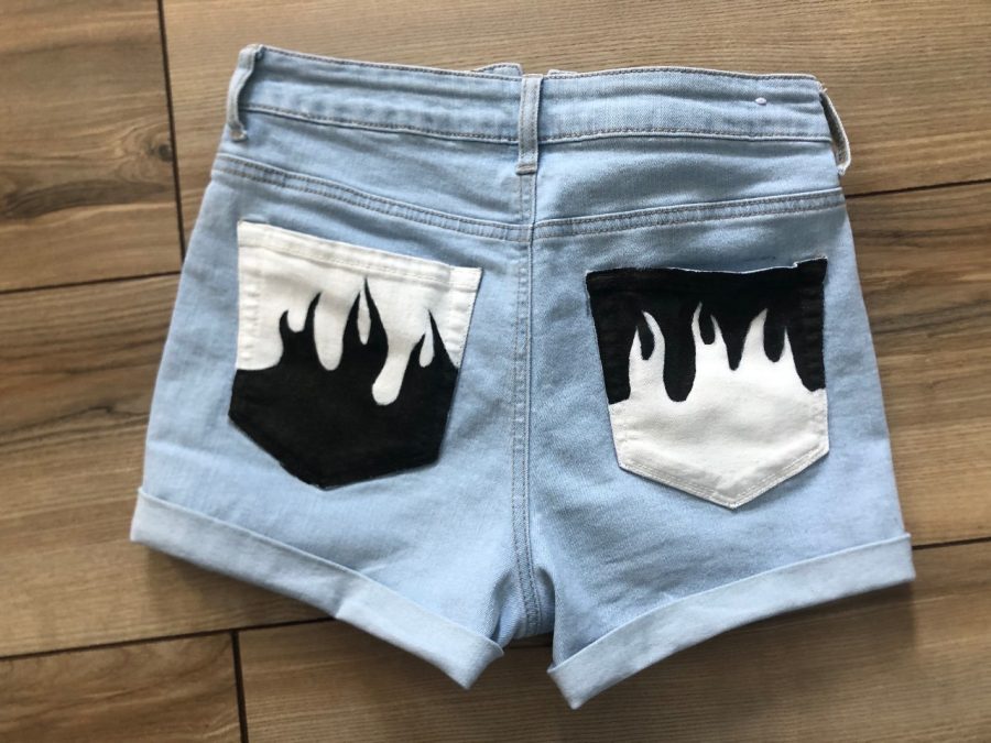 Featured image of post Painting Jean Pockets Ideas : So i painted my jeans.