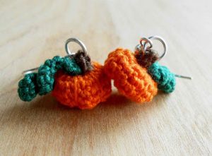 Crochet Pumpkin Earrings DIY